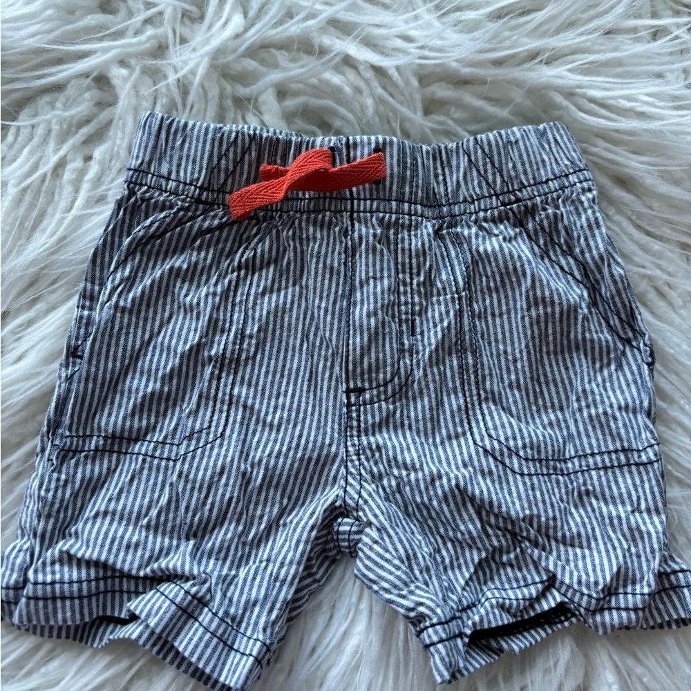 💛10/$13-  18 month Shorts